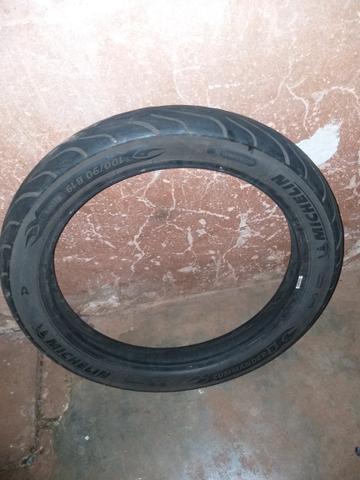 Vendo pneu michelin 100/90 19