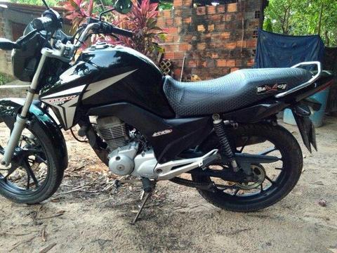 Vende-se uma titan 150 ESD ano 2015 por ,00 - 2015