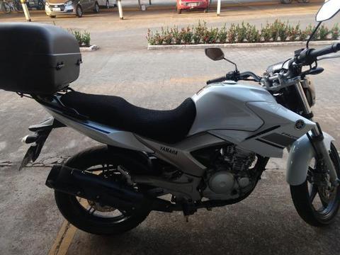 Vendo Yamaha Fazer 250 Branca 13/14 - Único dono - 2013