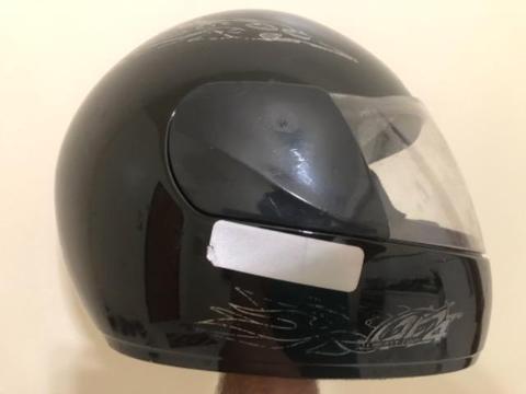 Capacete seminovo 60 reais