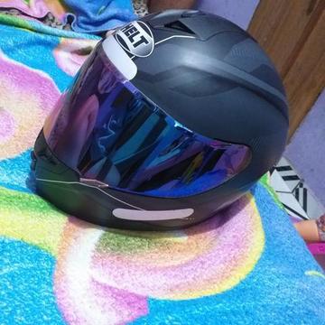 Capacete helt