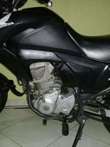 Vendo uma moto ronda broz preta 2016 freio a disco - 2016