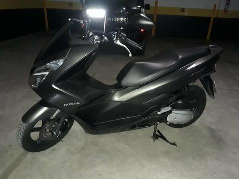 Vendo honda pcx ano 2017com 5 600km rodados - 2017