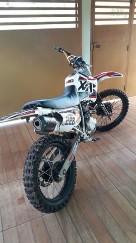 Moto de trilha XR 200 - 2001