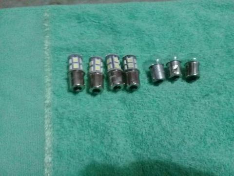 Vendo 30 reais ou troco por carenagem da ybr 125