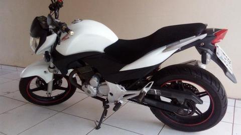 Honda CB 300 Branca 2012 - 2012
