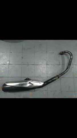 Vendo ou troco escape original da Honda 160