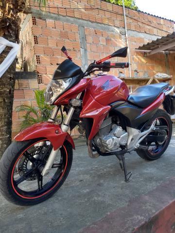 Cb 300r moto de garagem 30mil quilômetros rodado - 2013