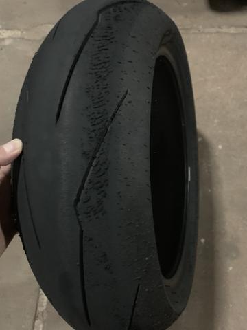 Pneu traseiro Pirelli super corsa 200