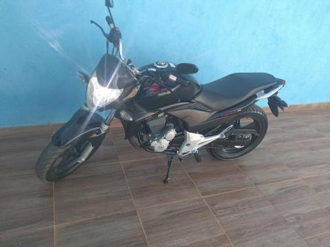 Moto Honda CB 300 Ano 2011 ( Vendo ou Troco) - 2011