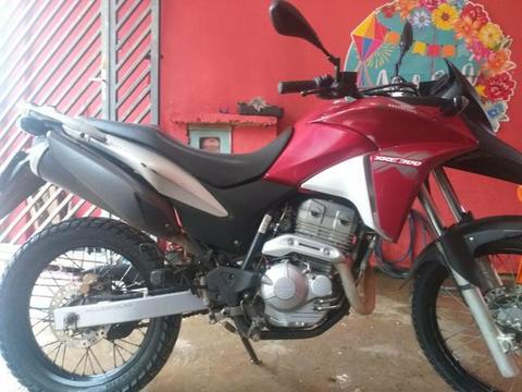 XRE 300 vendo ou troco - 2015