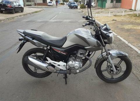 Vendo moto honda - 2016