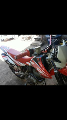 Moto crf 230 - 2011