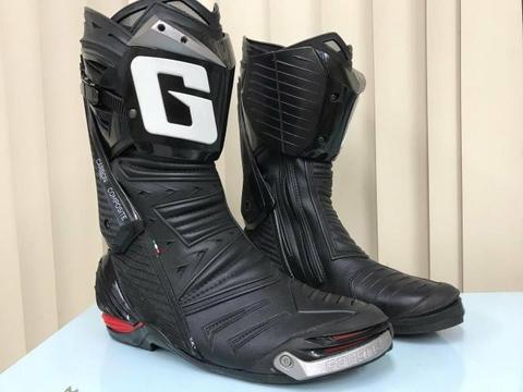 Bota Gaerne GP1 não Tutto Alpinestars Dainese X11 LS2 AGV