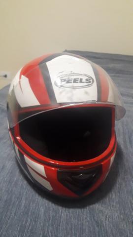 Capacete semi novo