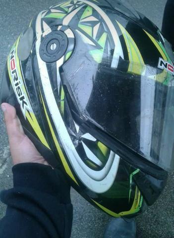 Capacete Norisk .Troco por celular ou vendo barato pra sair logo