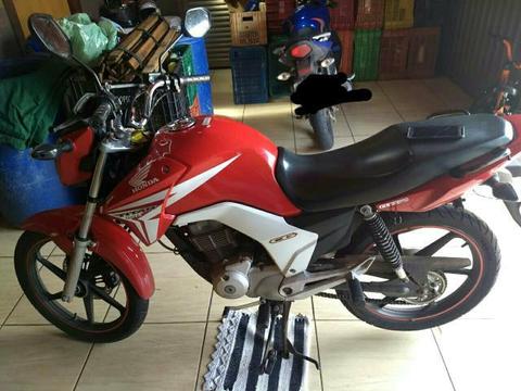 Vendo moto titan 2014/2015 - 2015