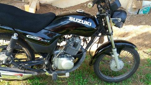 Moto suzuki - 2014