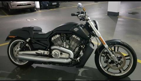 Harley Davidson V-Rod Muscle apenas 2300km - 2012