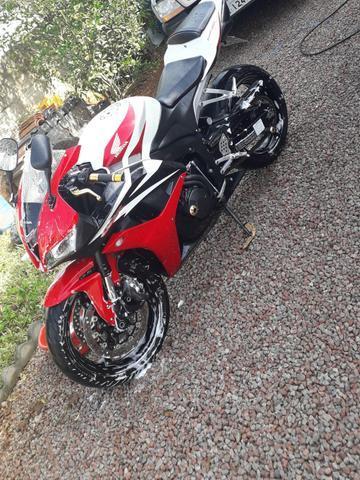 Vendo ou troco cbr600rr - 2008