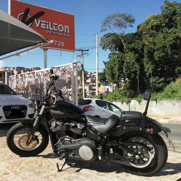 Harley-Davidson Softail Street Bob 2018 940KM 1800CC - 2018