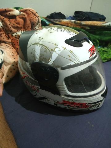 Capacete fechado