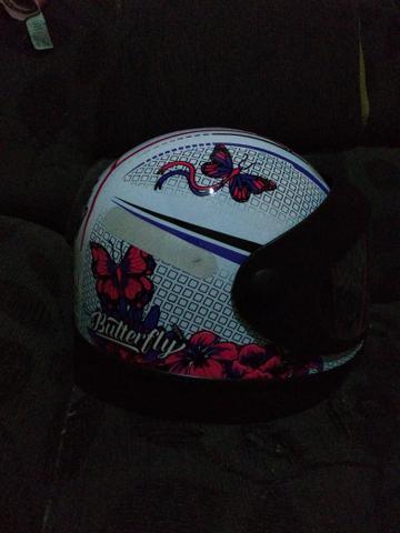 Vendo este capacete feminino qualquer dúvida liga para * falar com cleilson