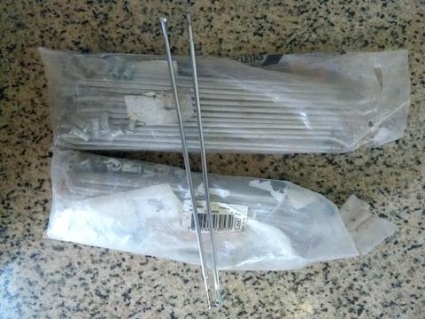 Raiação da tornado. da roda traseira e dianteira