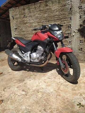 Vendo cb 300 2011 - 2011