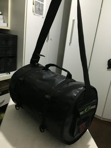 Bolsa Traseira Moto Impermeável Preta