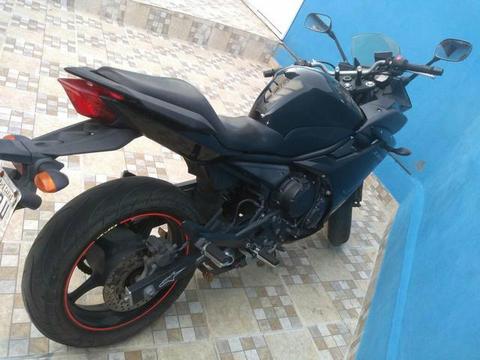 Moto XJ6 Yamaha - 2010