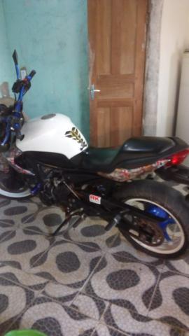 Moto Yamaha XJ6, 600 cc, ano 2011/12 - 2012