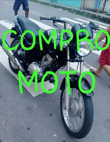 Coompro/Moto batida parada atrasada