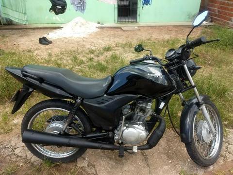 Vendo moto fan 125 pedal pra interior ou bairros - 2010