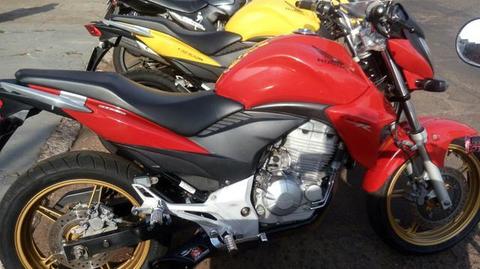 Cb300 2015 novinha 10900 financio - 2015