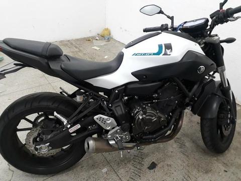 Vendo uma moto yamaha - 2018