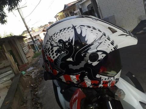 Capacete seminovo