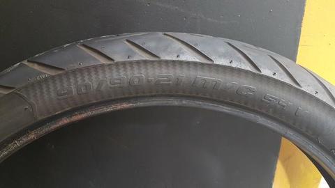 Pneu moto metzeler 90x90xR21 e câmara PIRELLI nova