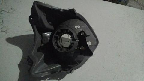 Vendo farol da fazer ariginal 2012