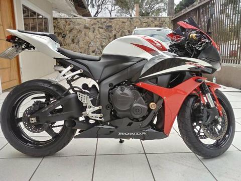Cbr 600rr 2008 51mkm, placa A,com acessórios,pneus novos - 2008