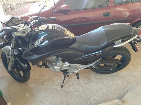 Vendo moto ou troco por outra de menor valor - 2011