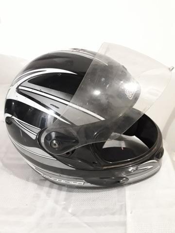 Capacete tamanho 60