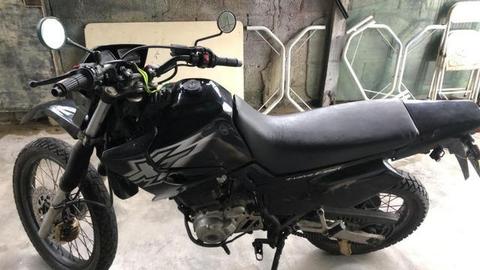 Moto Yamaha 600E - 2003