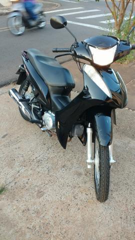 Vendo ou troco Biz PUSERA 2016 110 cilindrada partida eletrica - 2016