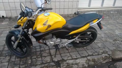 Vendo moto cb 300 - 2012