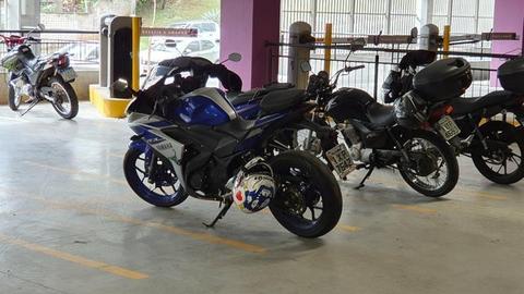 Moto YZF-R3 ABS - Brinde Escapamento esportivo e Capacete - 2016