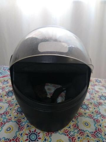 Capacete de moto muito bom barato pra sair