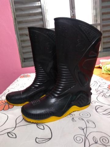 Bota motociclista