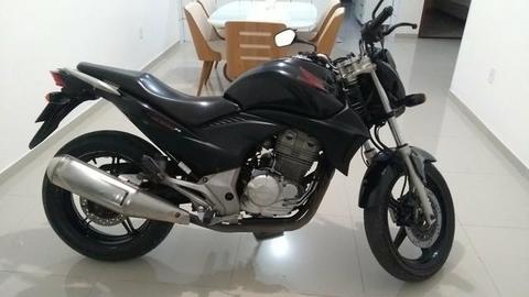 Vendo cb300r c/abs - 2011