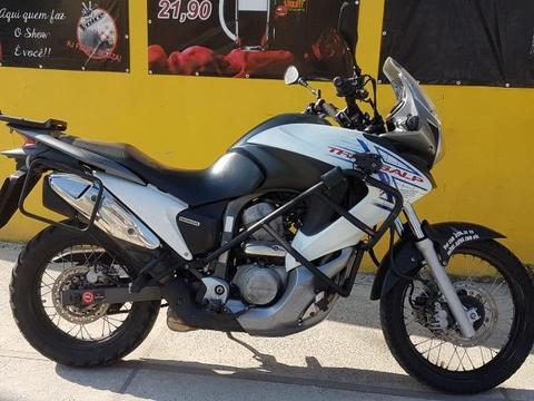 Vendo uma transalp 700 zap - 2011